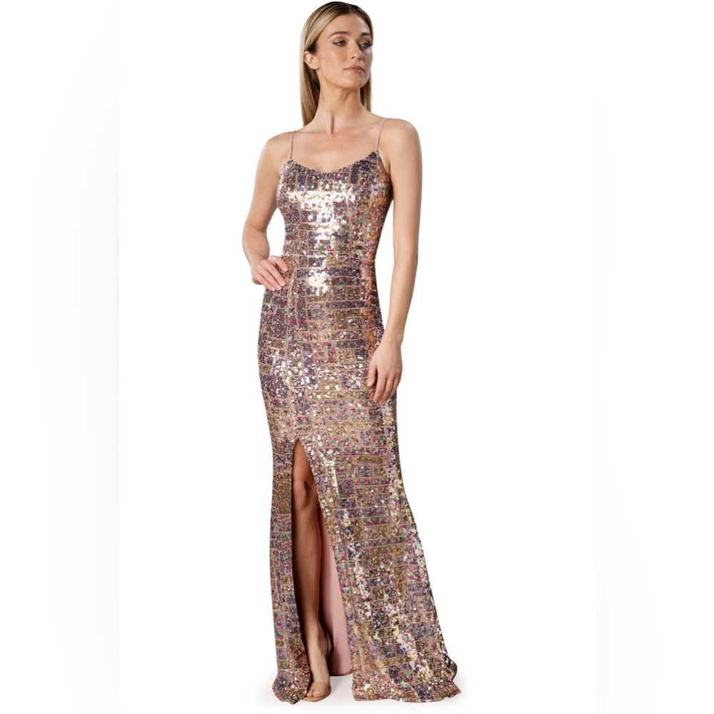 DRESS THE POPULATION Tori Gown